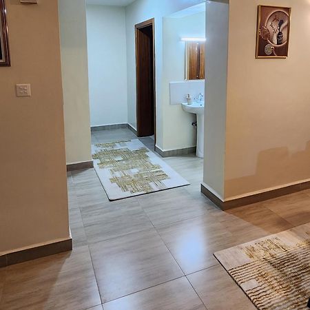 Bed and Breakfast Urban Oasis 3Br Накуру Екстер'єр фото