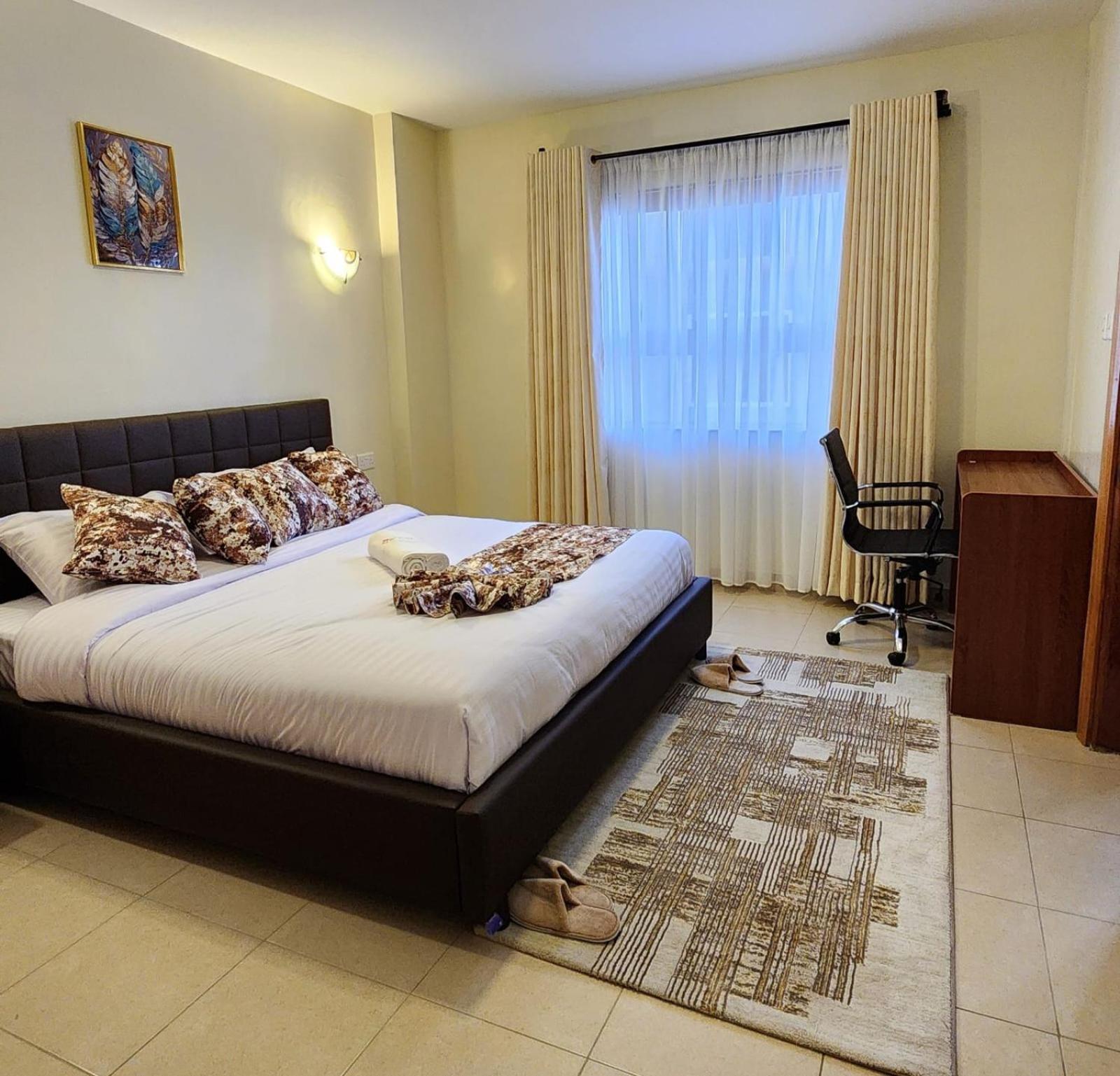 Bed and Breakfast Urban Oasis 3Br Накуру Екстер'єр фото